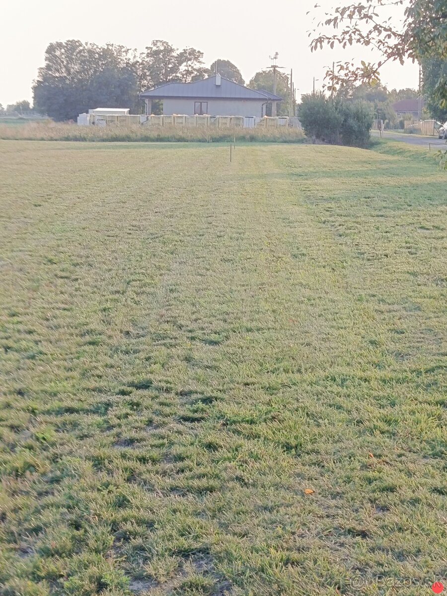 Predám stavebný pozemok v obci Hatalov - 5