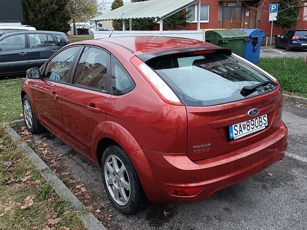 Ford Focus 1.6 benzín – 107 500 km - 5