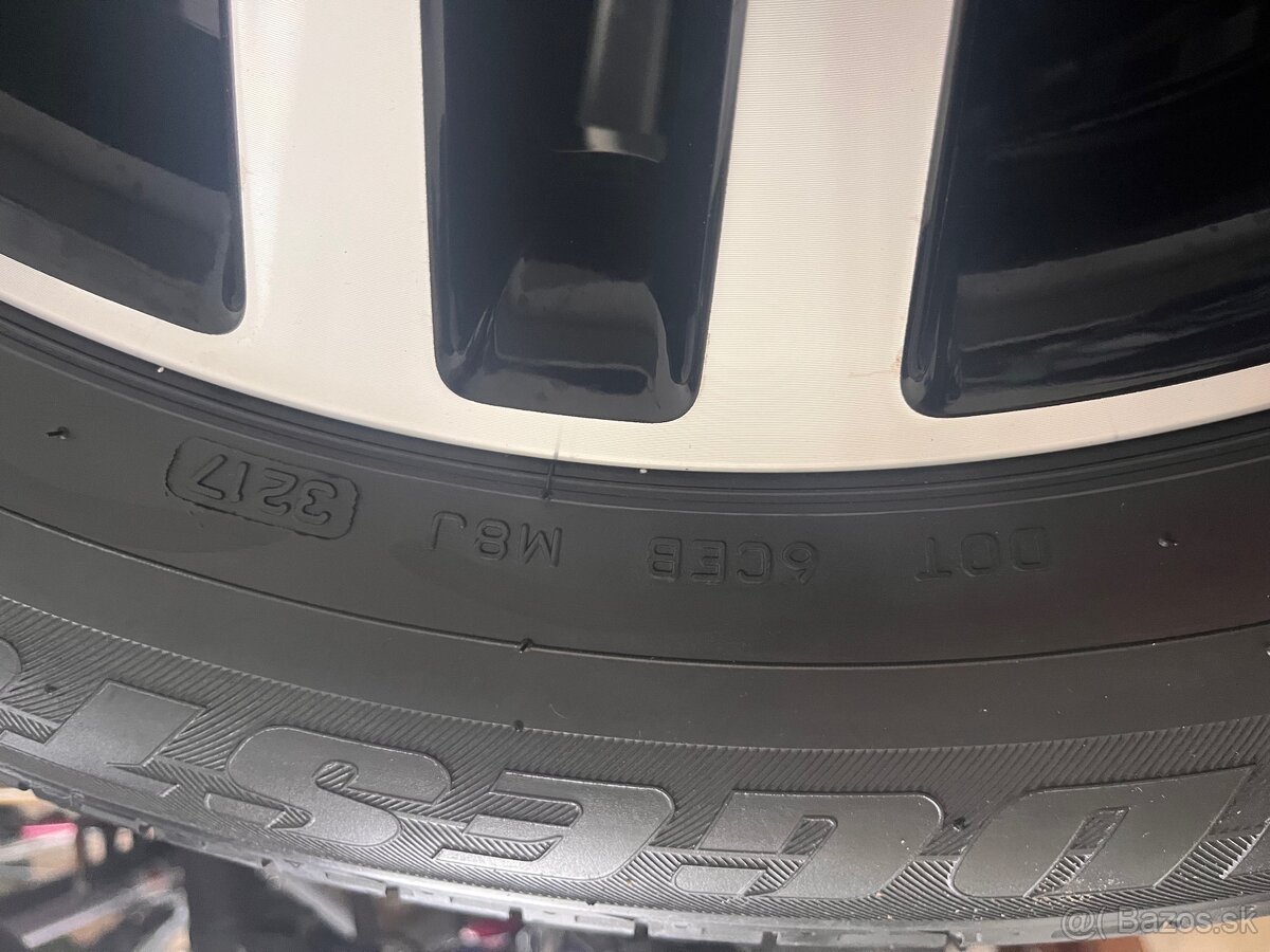 Mercedes Benz X class kola R19 - 5