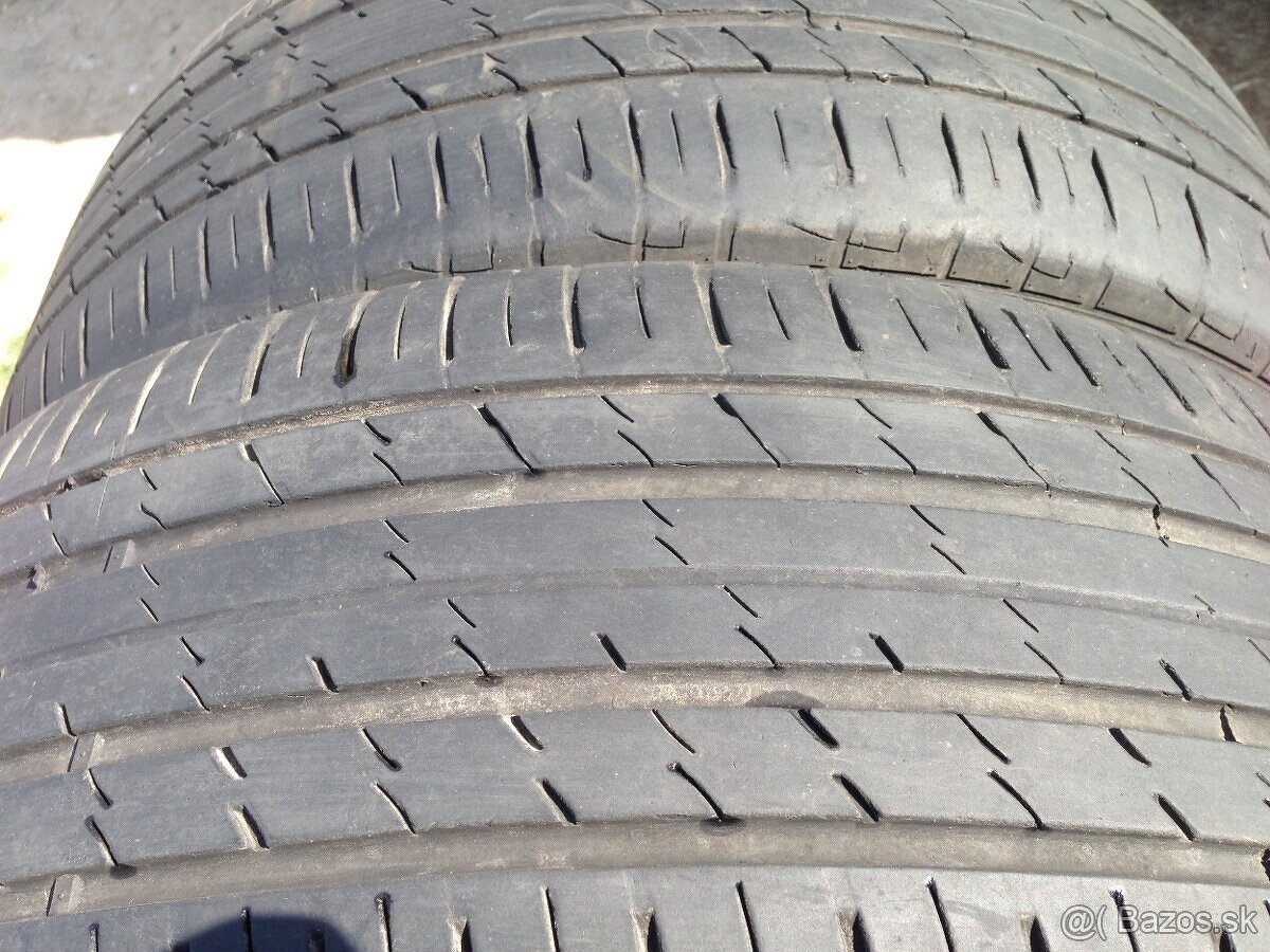 Predám letné Pneu 225/45r17 5/6mm - 5