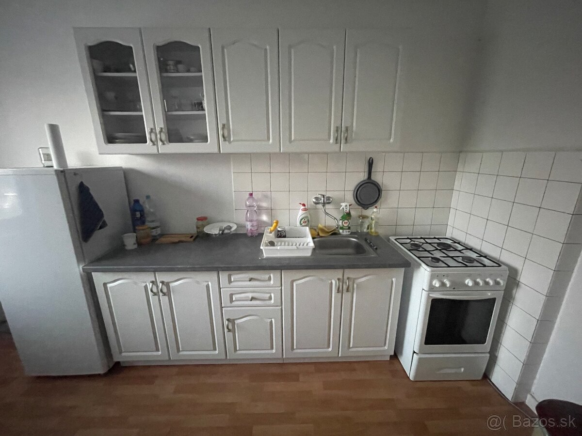 Prenájom samostatnej izby v RD - 5