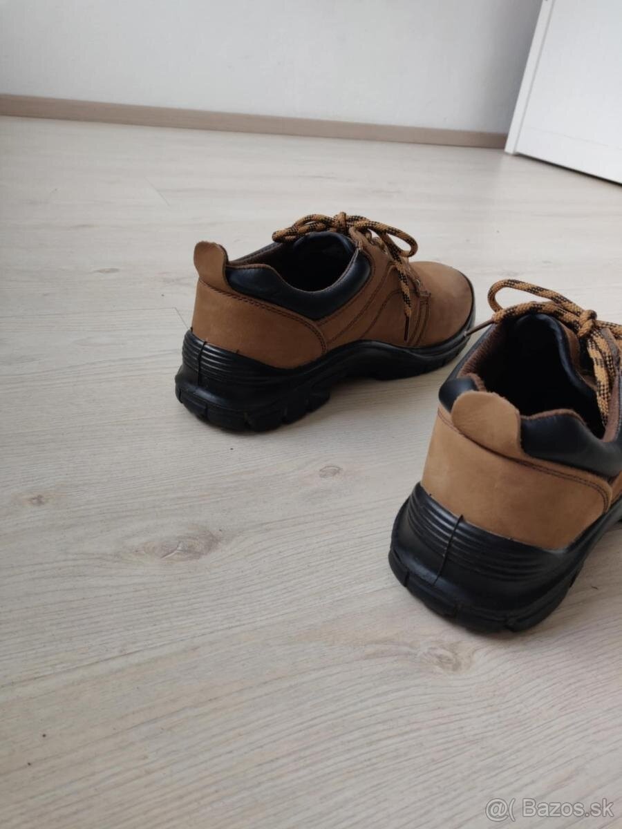 Pracovní bezpečnostní boty VM Footwear, vel. 44 - 5