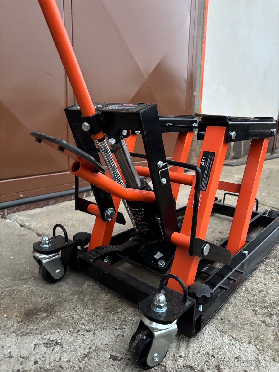 Predám hydraulický zdvihák na motorku / ATV – 680 kg - 5