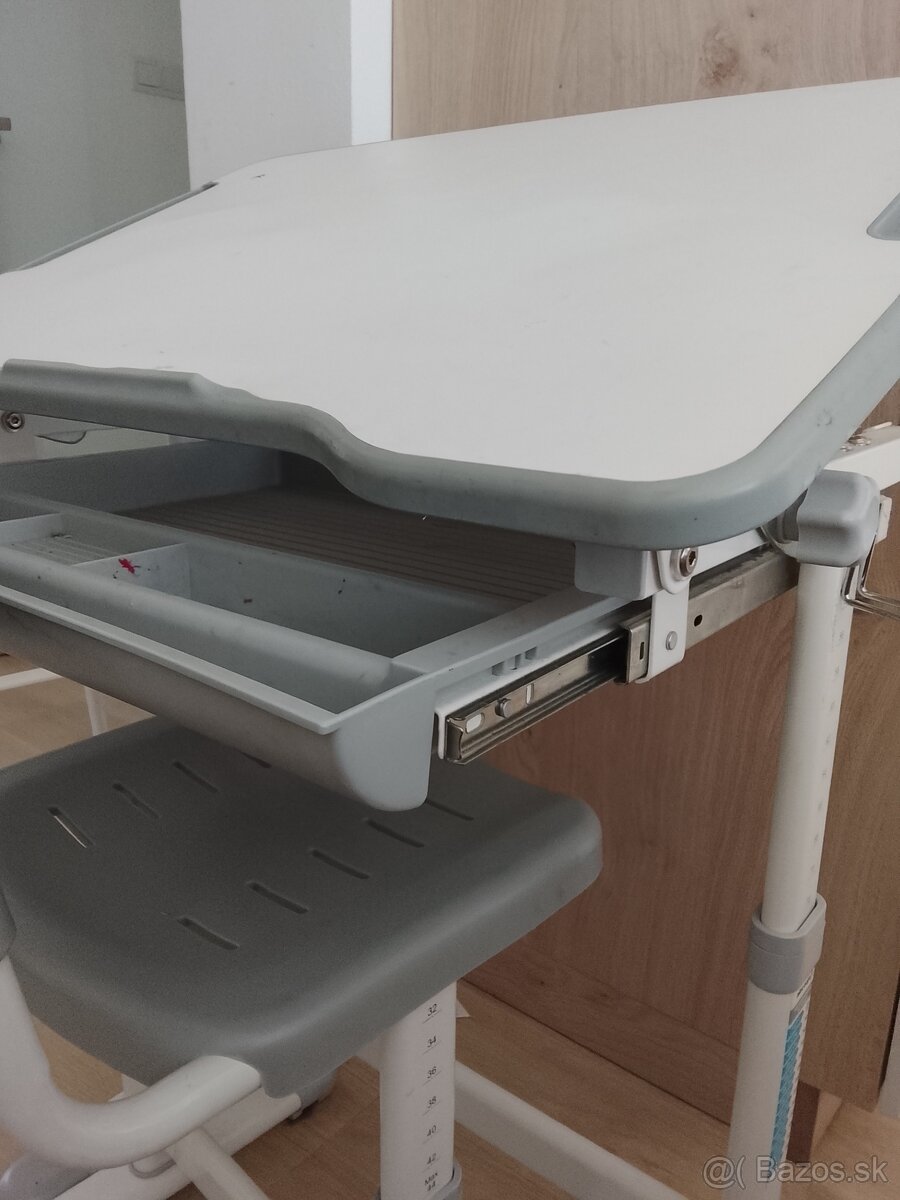 Detská posteľ a stolik - 5