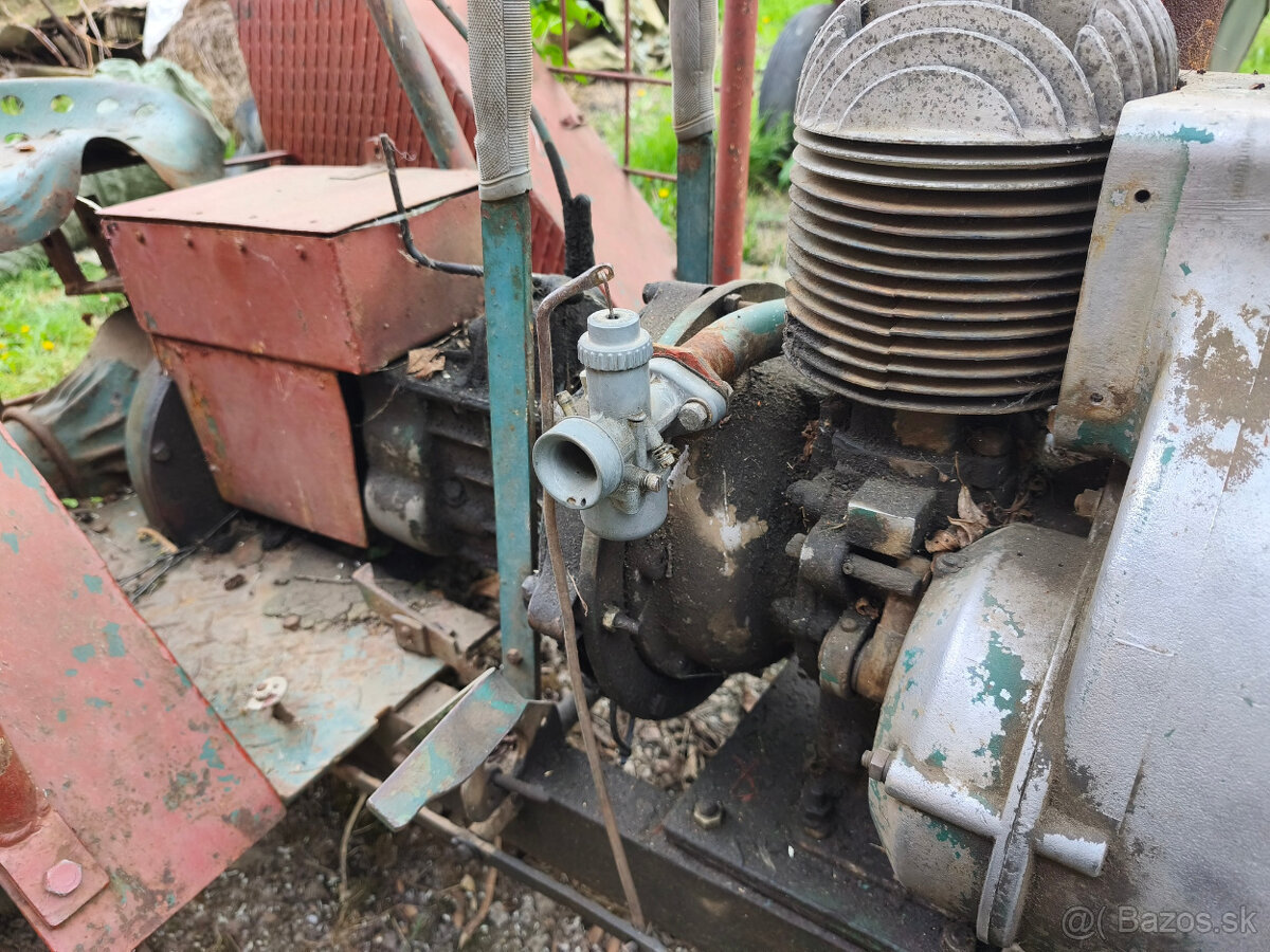 Malotraktor opraviteľný + vlečka - 5