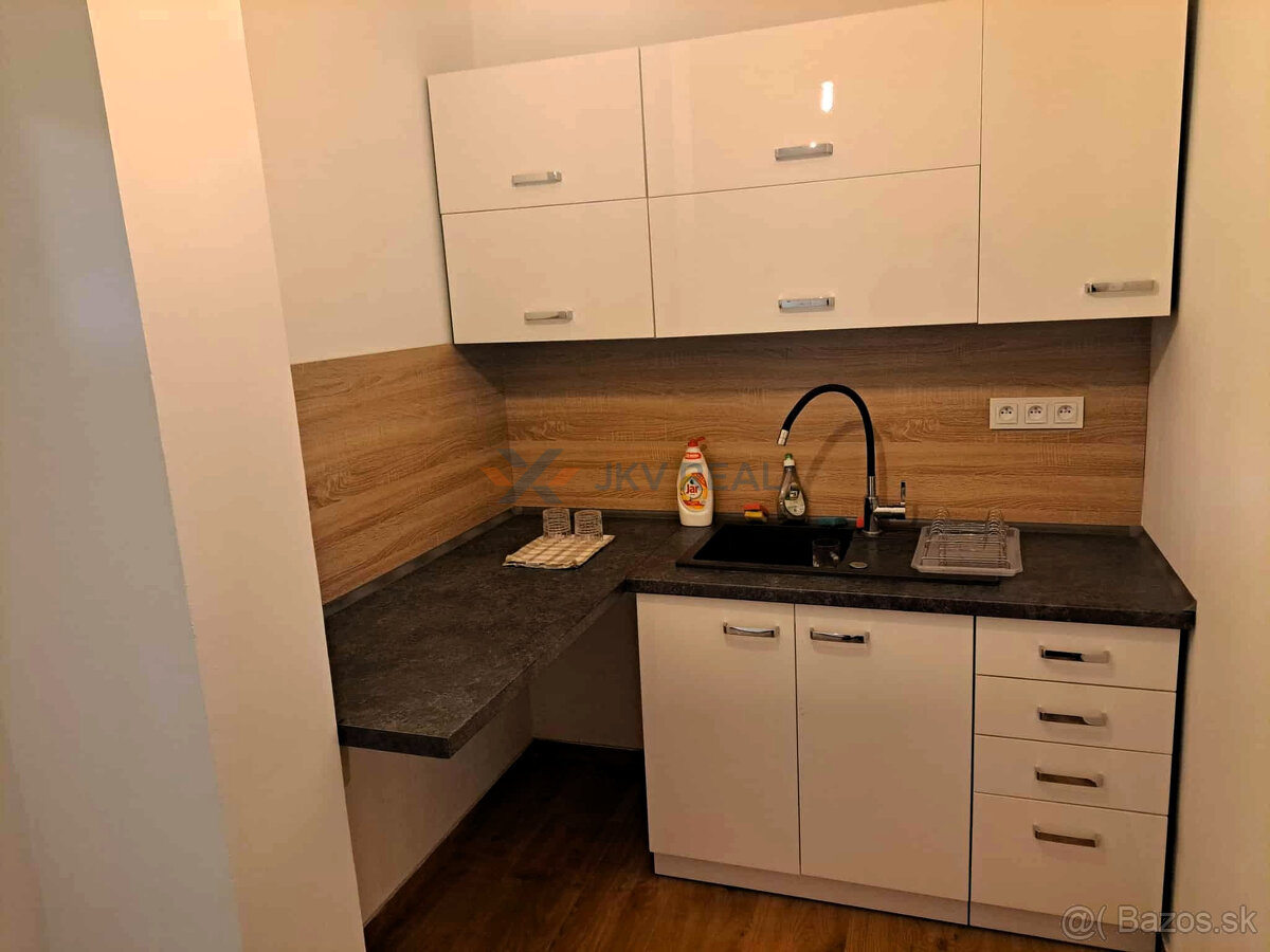 Na prenájom kancelársky priestor - 22 m² vo Svidníku. - 5