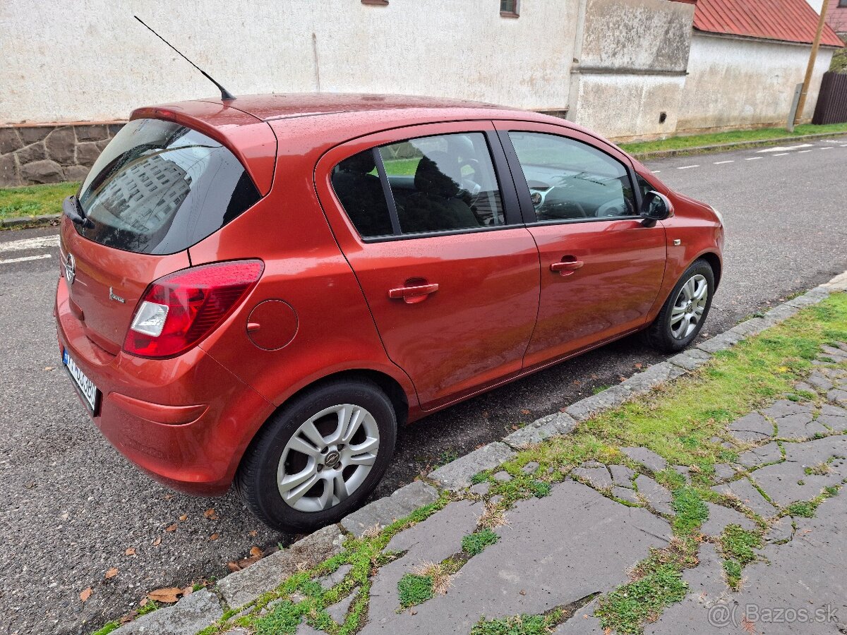 Opel Corsa 1.2 16V 63kw (86ps) 2013 Garážované - 5