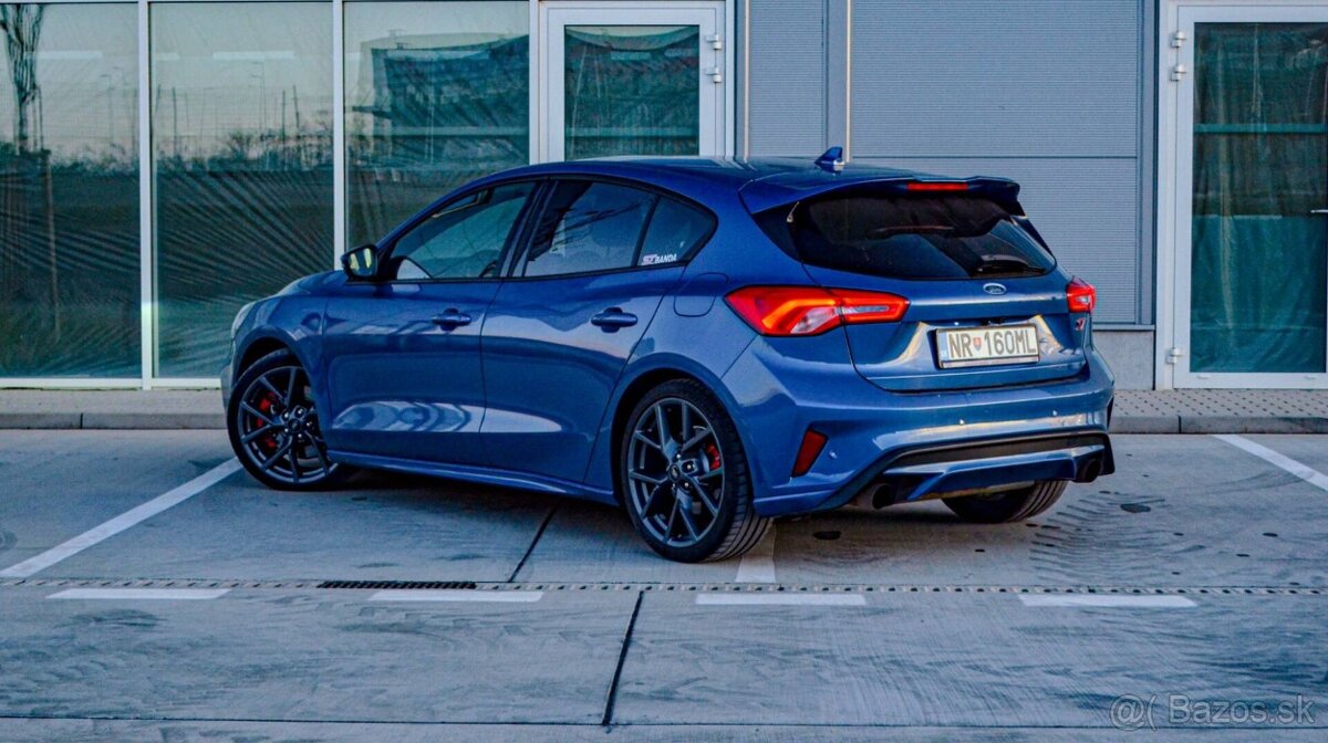 Ford Focus ST 2.3 - 5