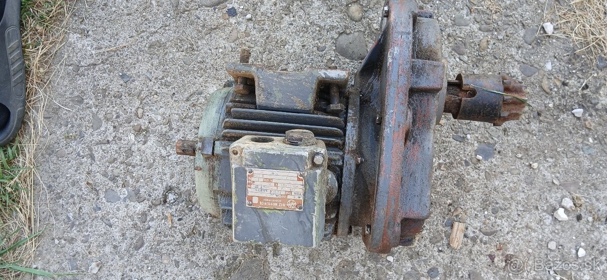 Elektromotor s prevodovkou - 5