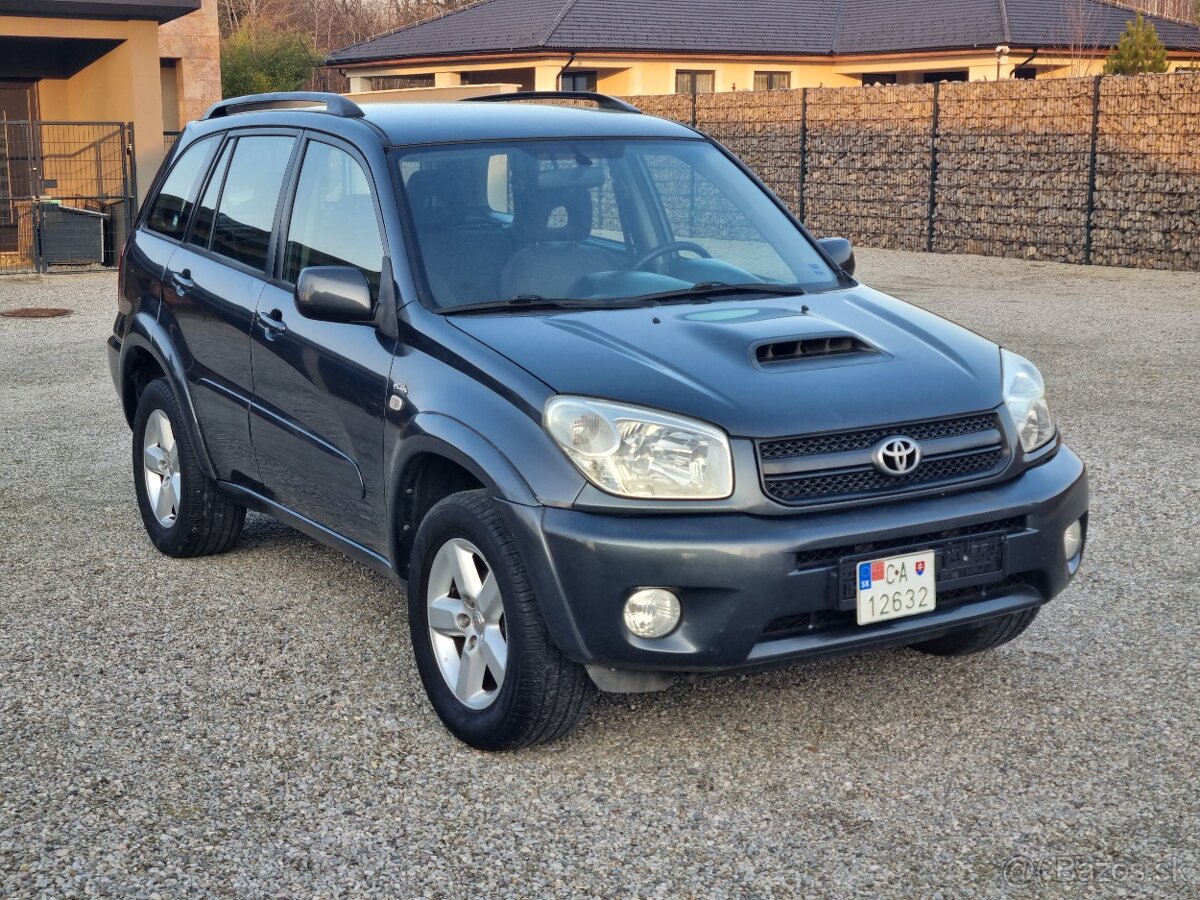 TOYOTA RAV4 2,0D4D 4x4 - 5