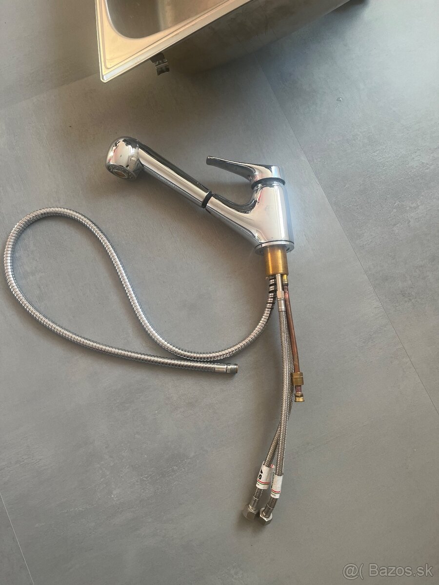 Kuchynský drez a batéria - 5