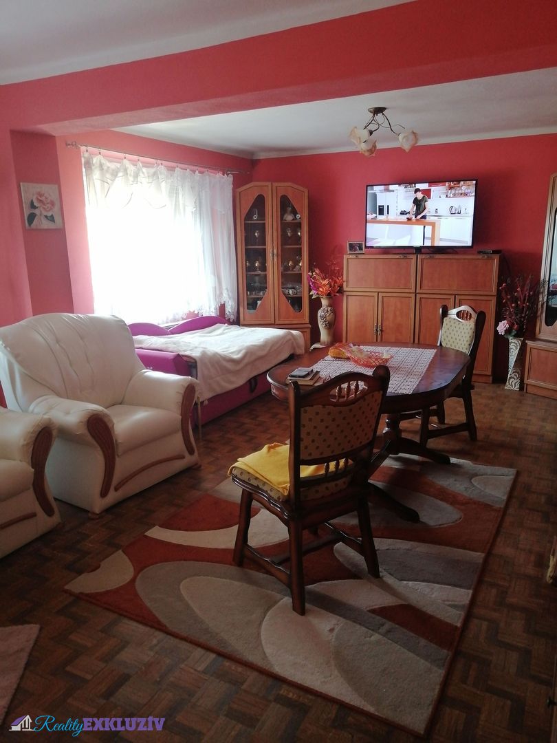 Predaj poschodový rodinný dom Hronovce - 5