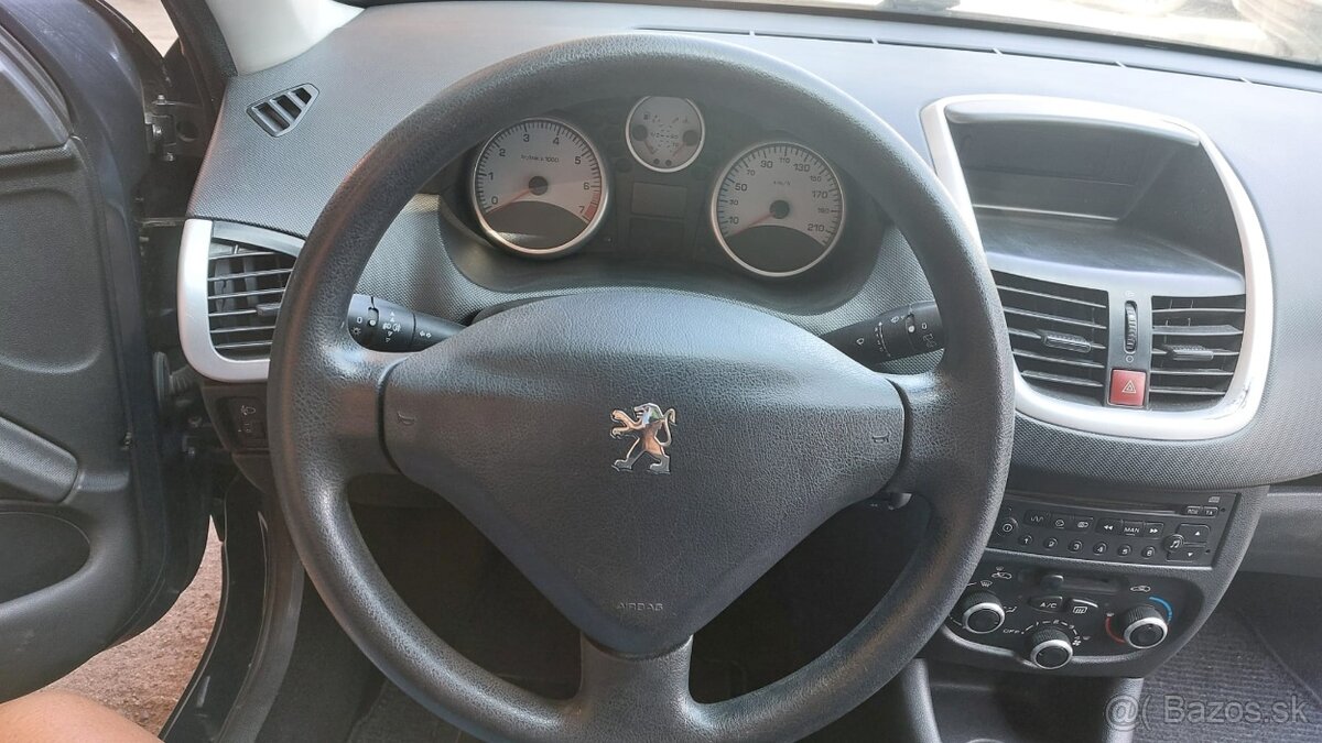 Predám Peugeot 206 benzín. - 5