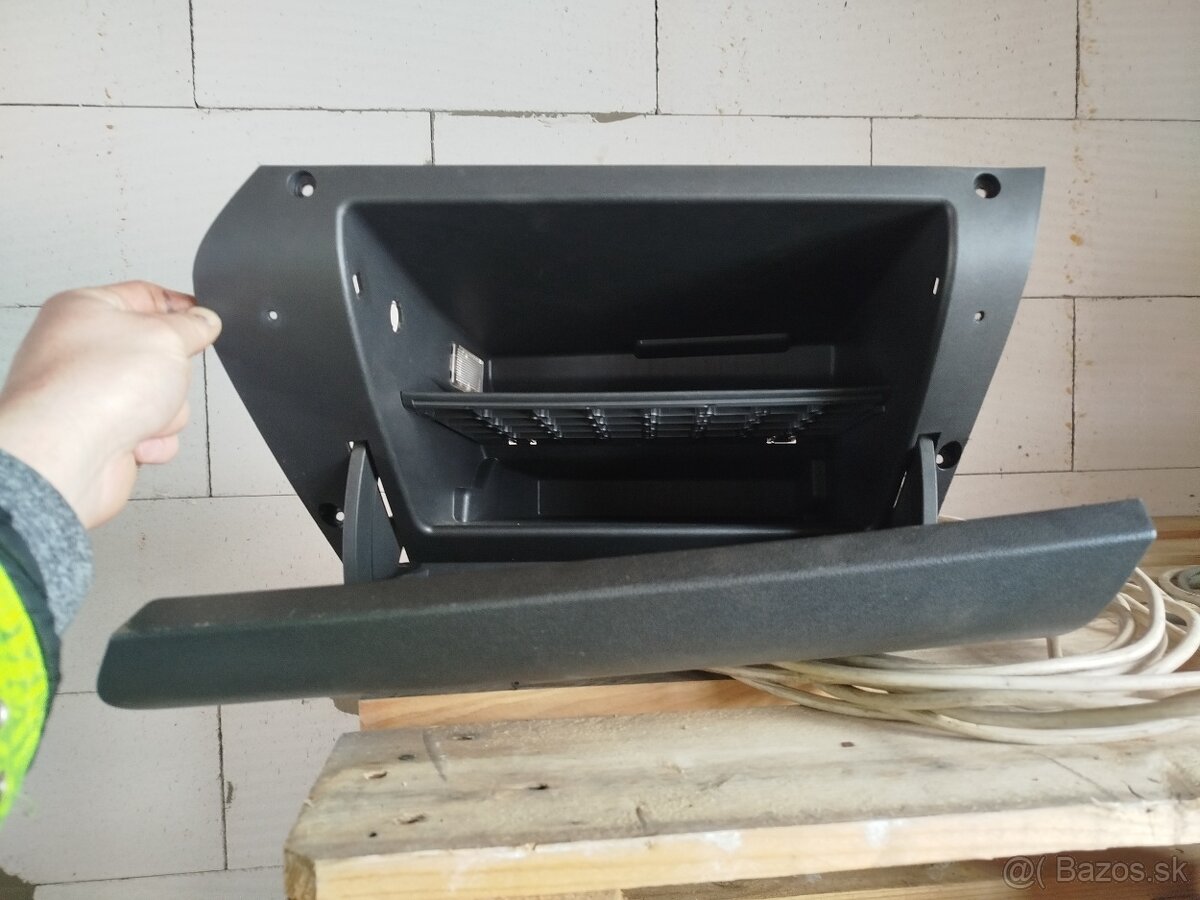 Predám diely interiéru Opel Astra h - 5