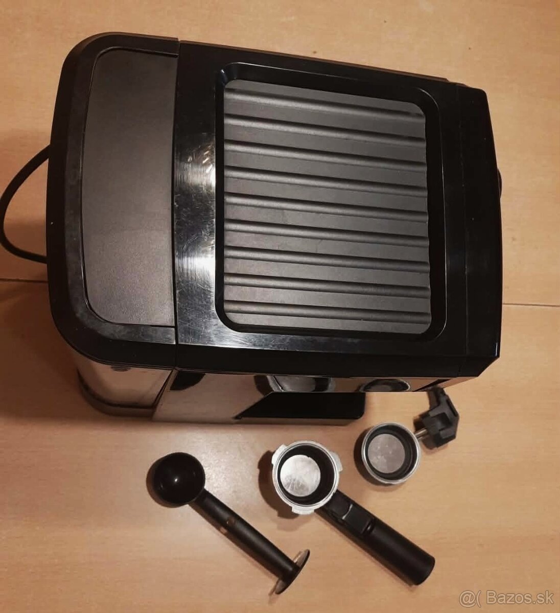 Predám pákový kávovar ECG - ESP20101 Espresso - 5