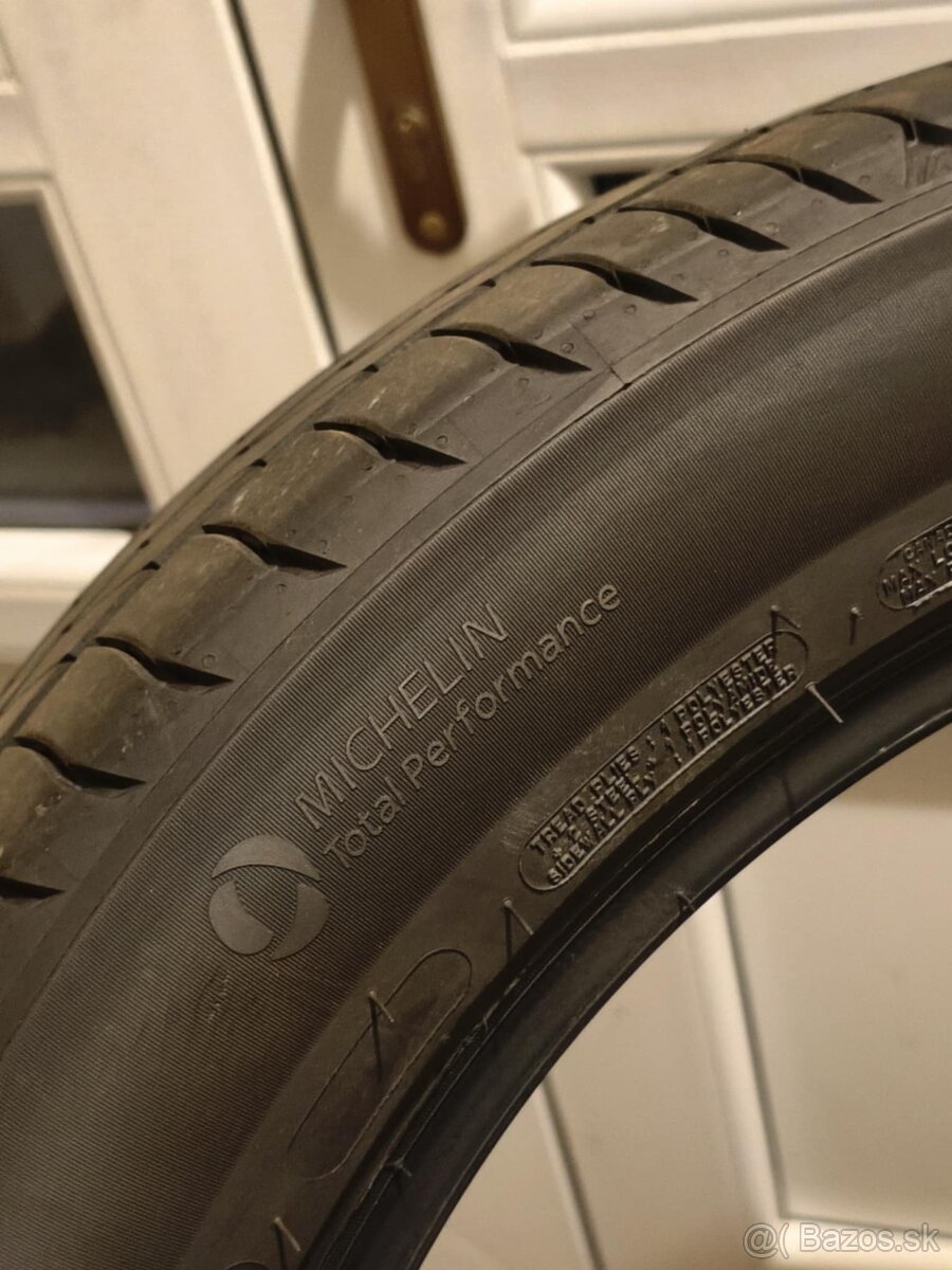 Michelin 205/55 R19 97V letné - 5