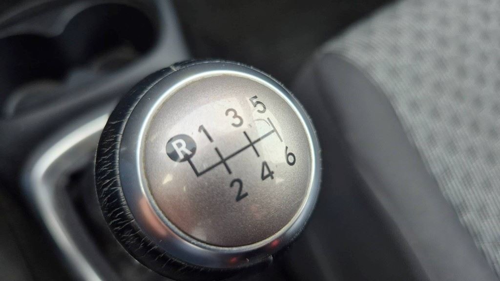 Toyota Yaris 1,33 VVT-I, r.v. 6/2015 - 5