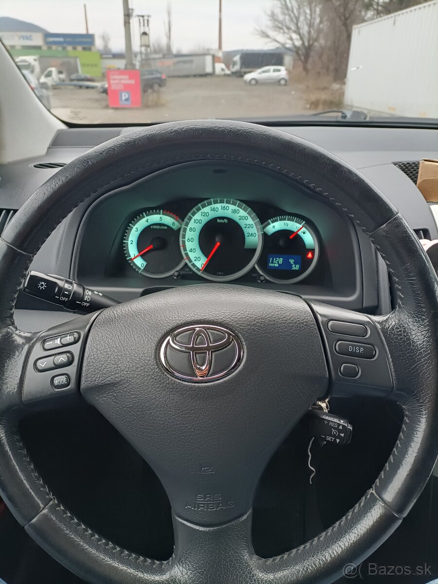 Predám Toyota Corollu Verso - 5