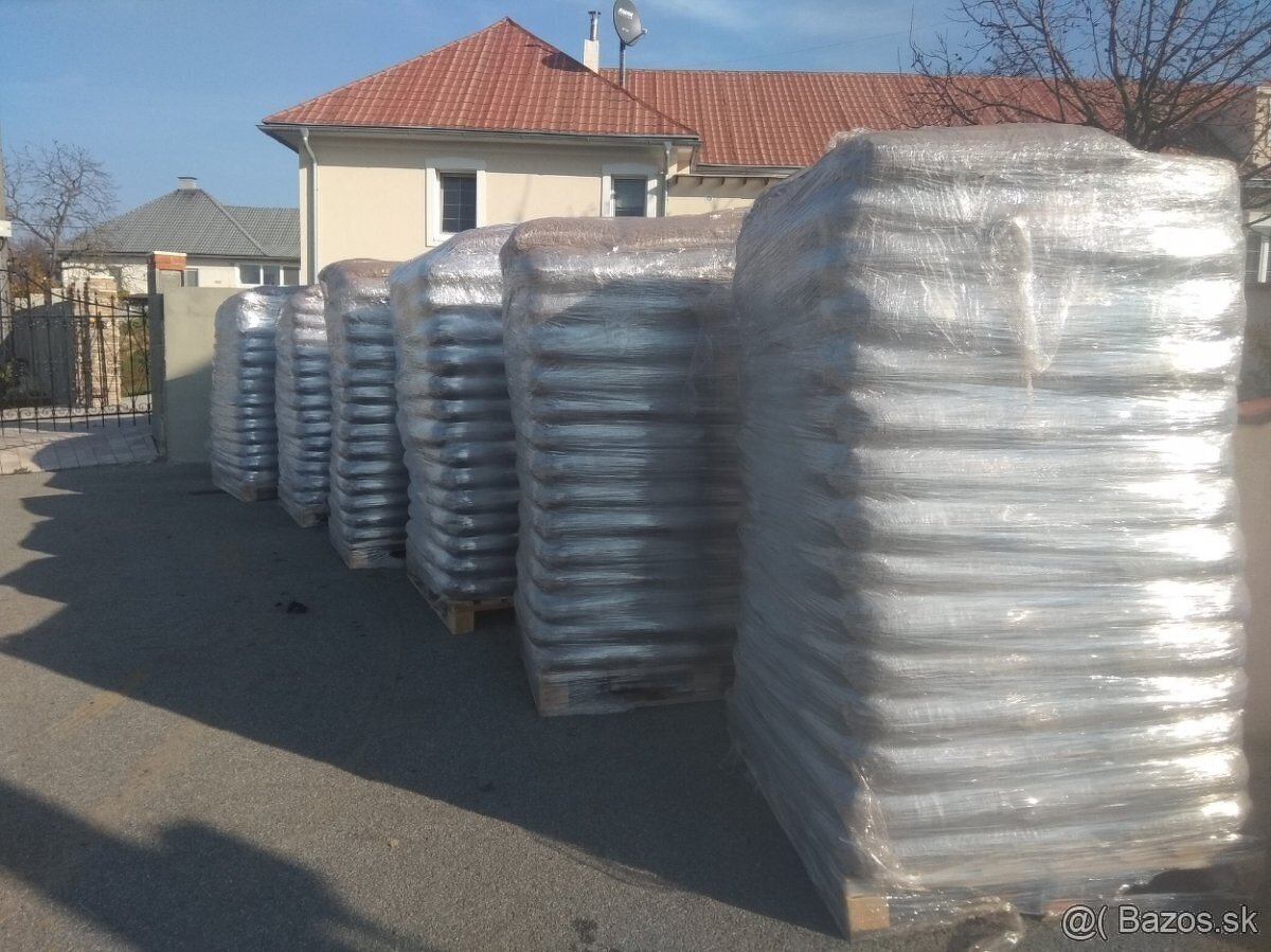 TOP - Certifikované ENplus® A1 pelety - 0,27% popol - 5