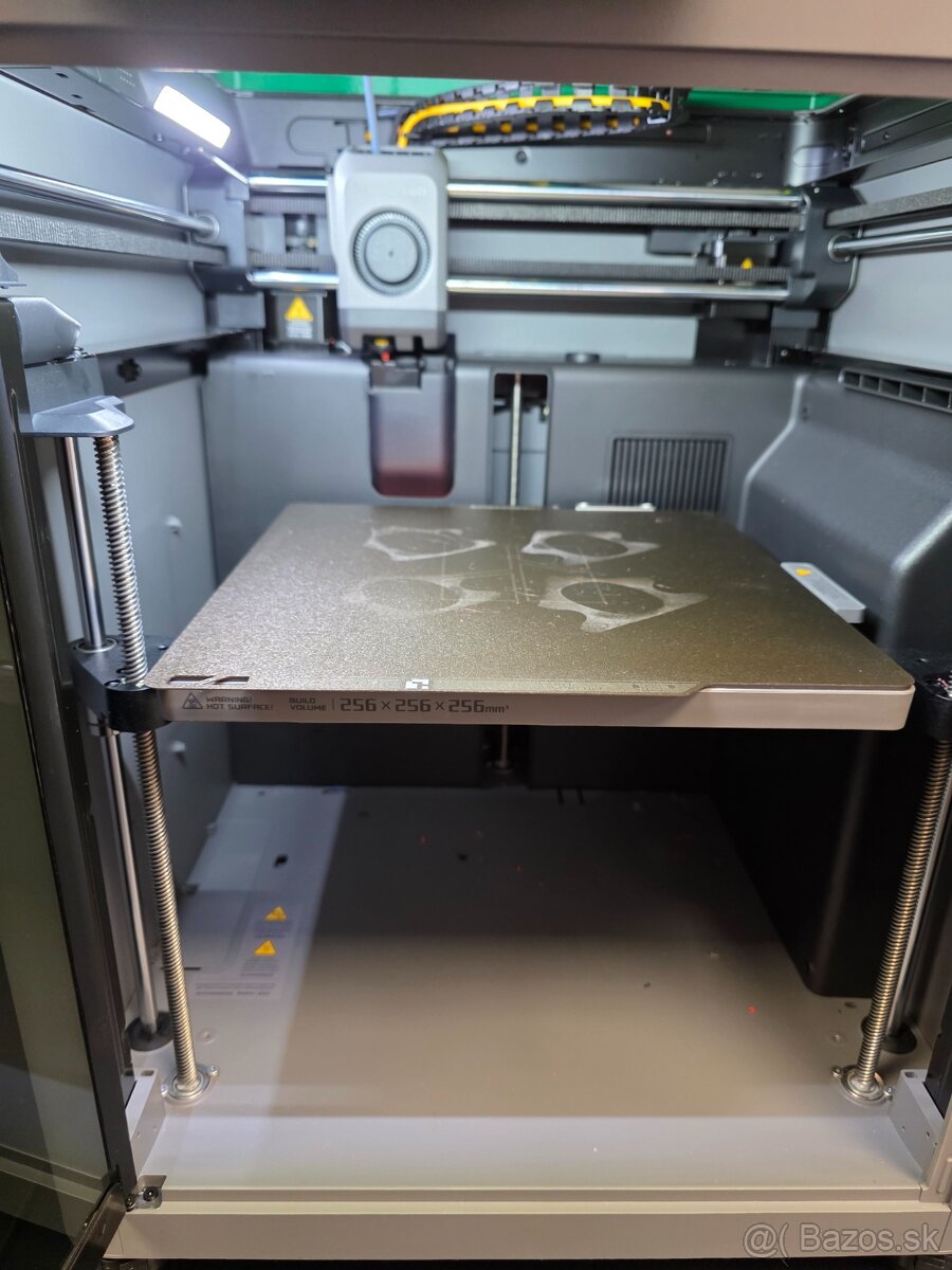 Predám 3D tlačireň Bambu Lab P2S + AMS2 pro podávač. - 5
