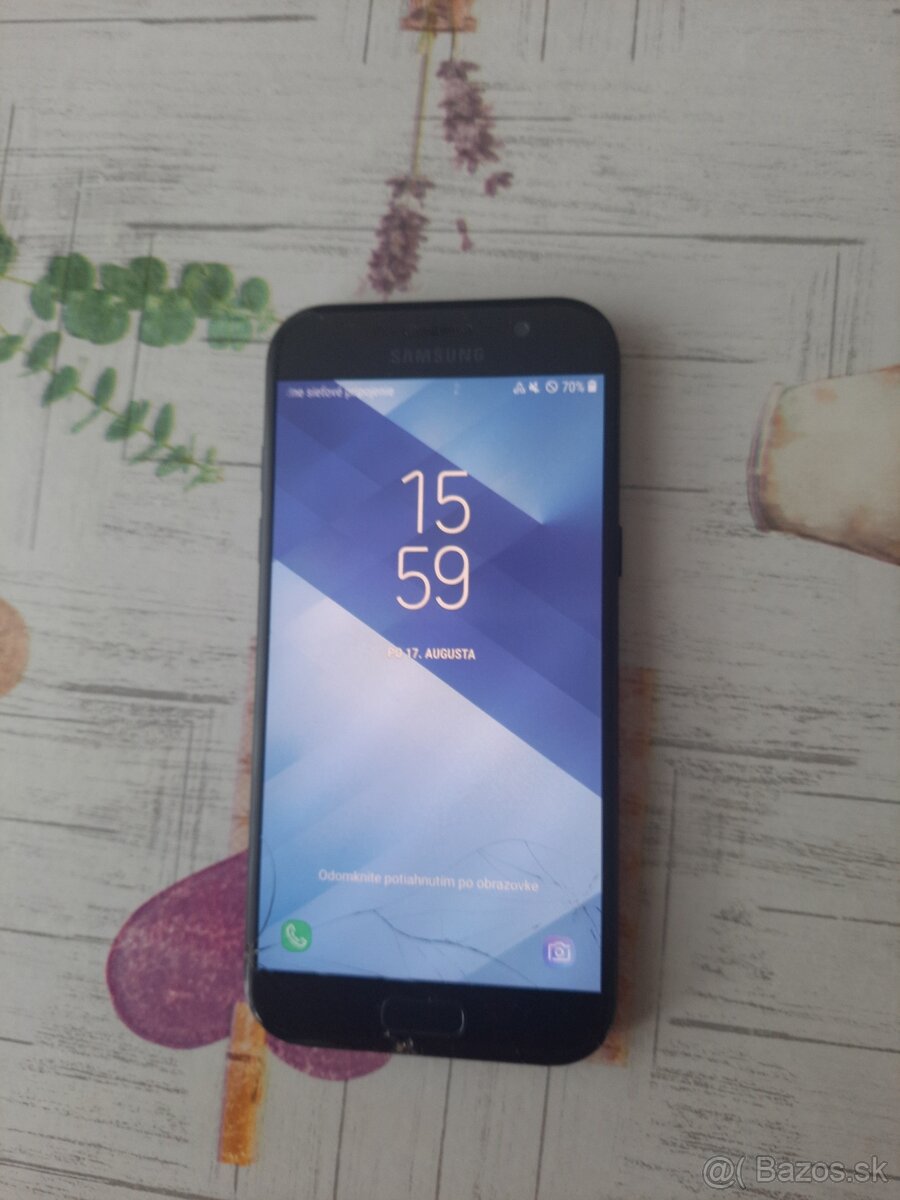 Samsung Galaxy A - 5 Povered BY Android - 5