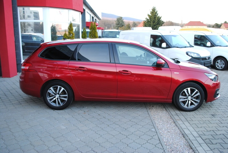 Peugeot 308 Break/SW SW 1.2 PureTech S&S Style E6d-ISC - 5