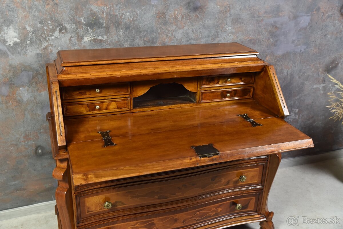 ORECHOVÝ SEKRETÁRIK – PO RENOVÁCII, - 5