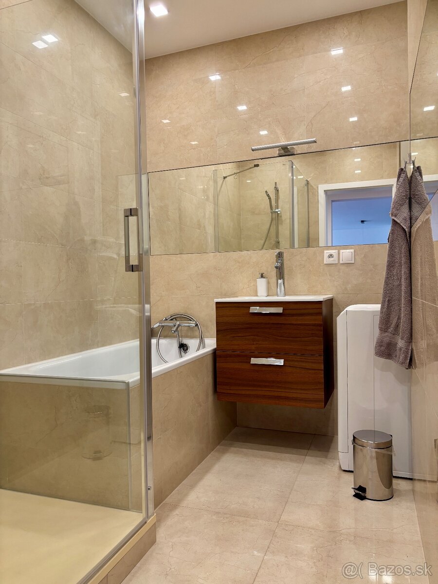 TUTI-FRUTI VÝHĽAD, 3-IZBOVÝ BYT, KDE SA BÝVA S ÚSMEVOM - 5