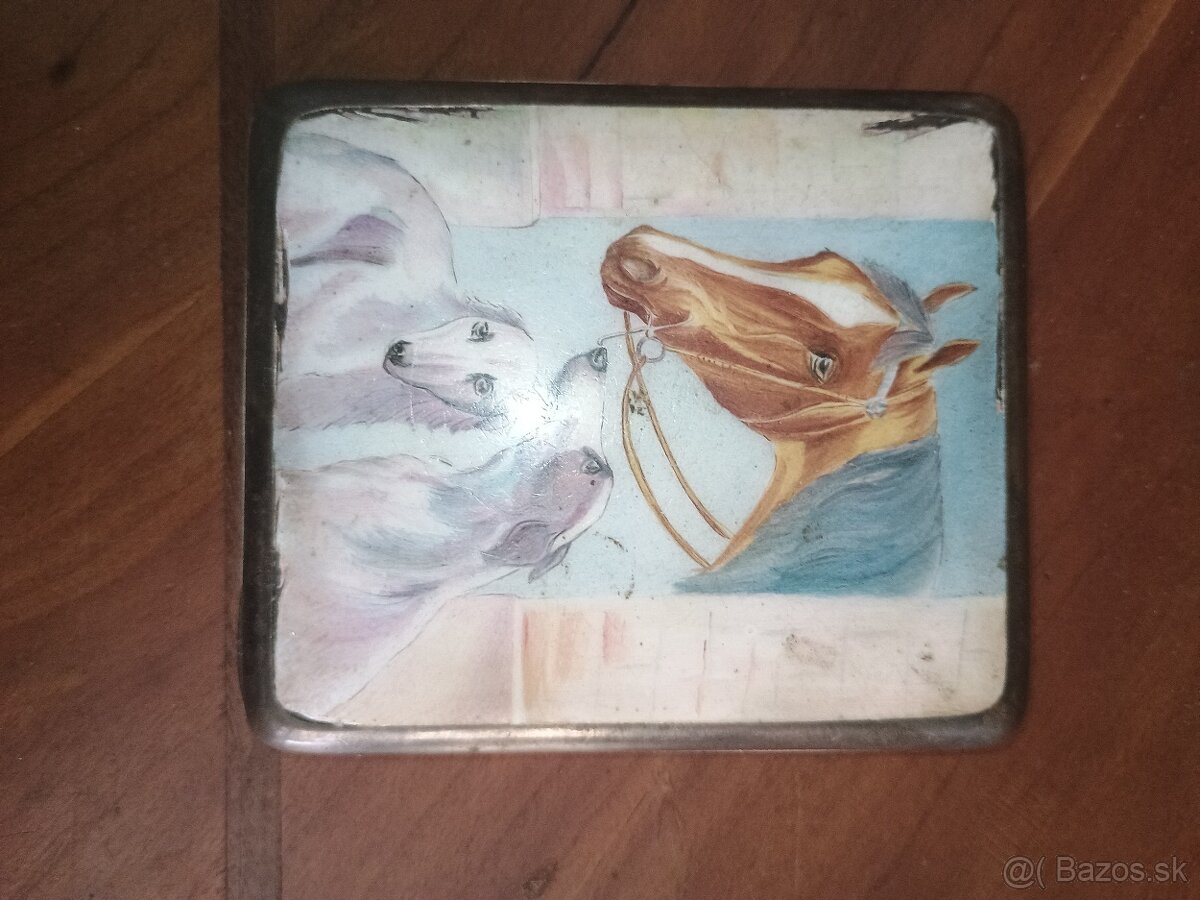 Tabatierka, Torzo hodín, lampa - 5