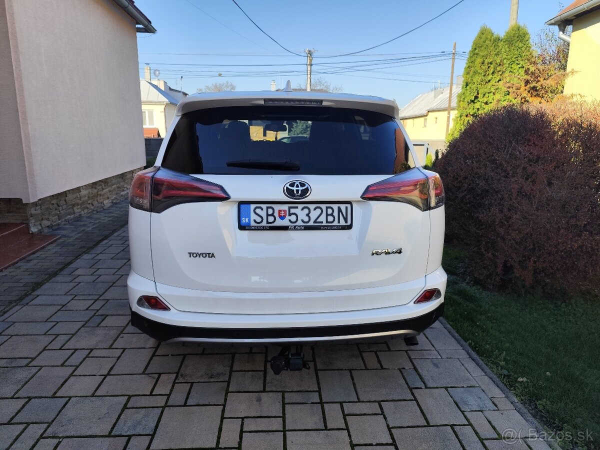 Toyota RAV4 2.0 diesel, 105kw, ročník 2017 - 5