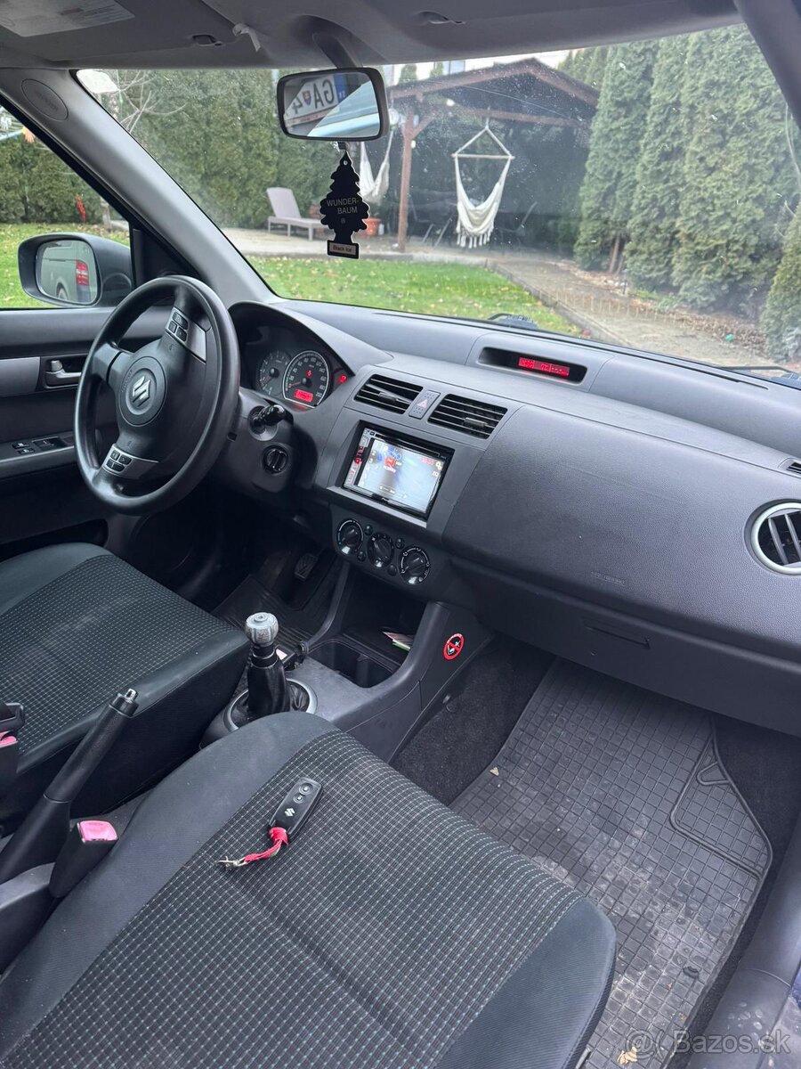 Suzuki Swift - 5