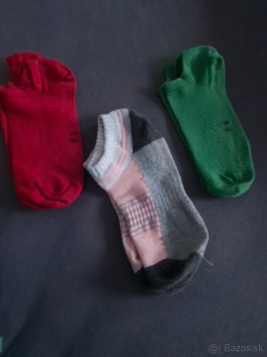 ponozky vel. 37-39 iba za 30centov za par. - 5