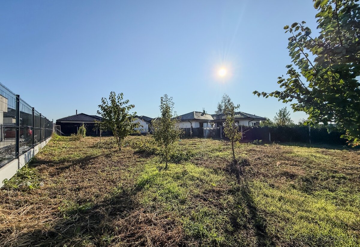 Slnečný pozemok o výmere 597 m2, Potôčky / Dolná Krupá / - 5