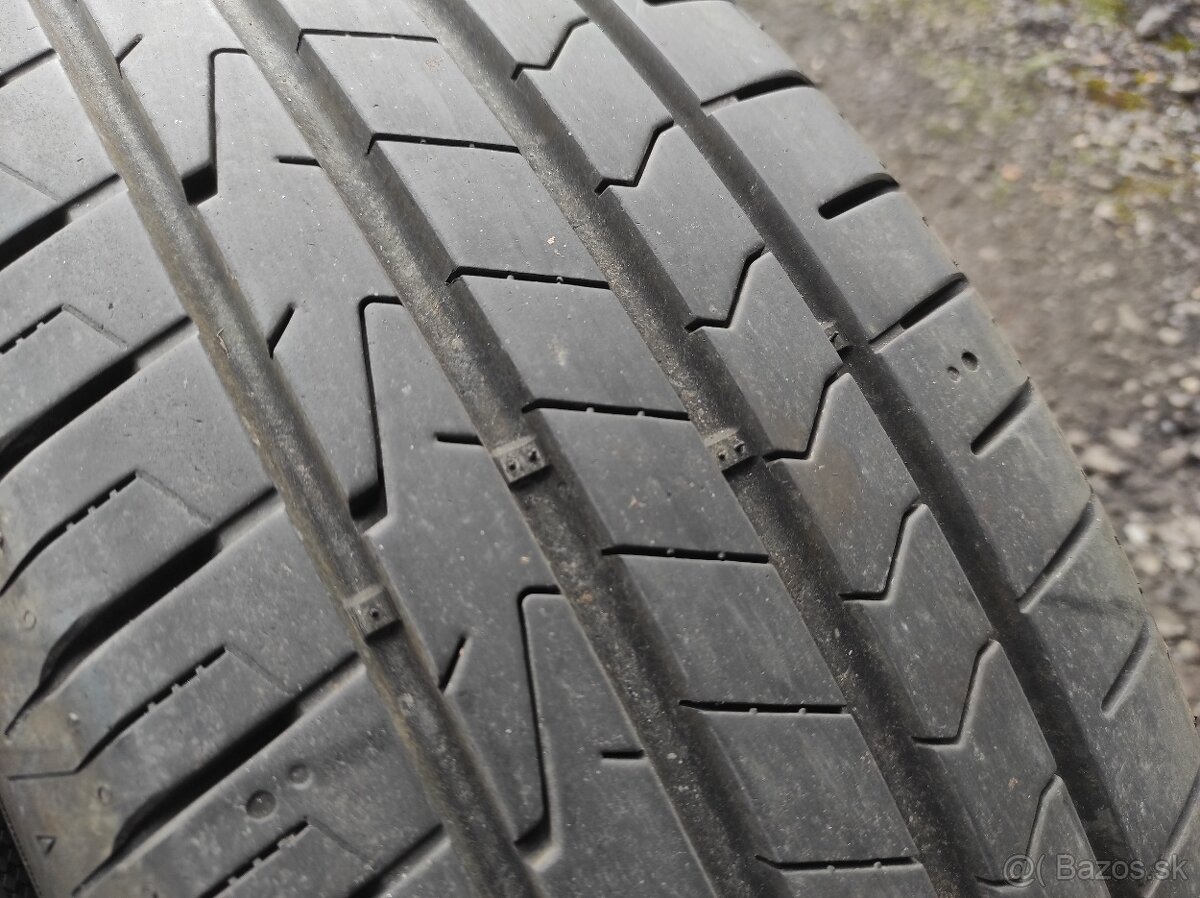 Letne pneu 215/65 R17 Hankook 4ks - 5