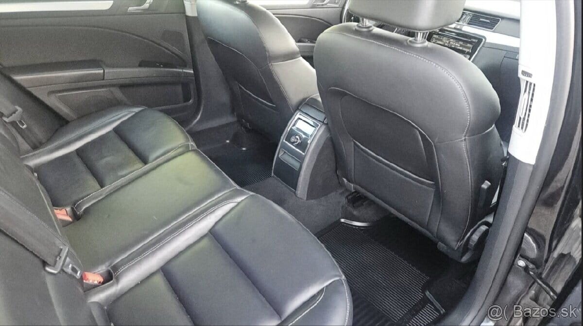ŠKODA SUPERB COMBI 2.0 TDI - 5