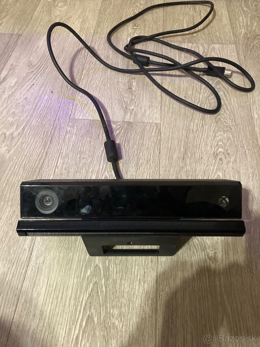 Predám Xbox One 500 GB - 5