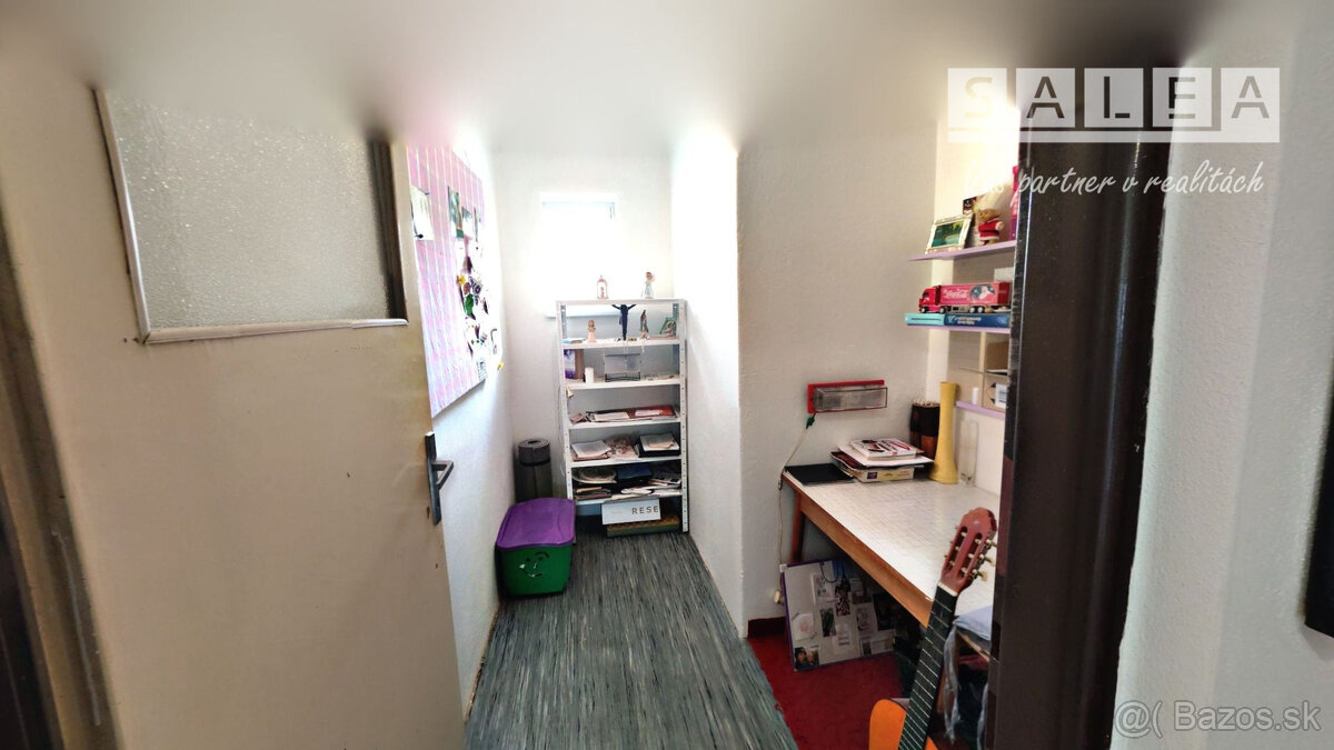 Exkluzívne. Rodinný dom v tichej lokalite pod lesom v Prakov - 5