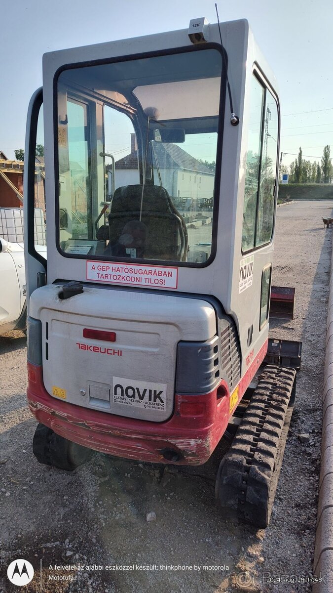 Minibager Takeuchi TB219 - 5