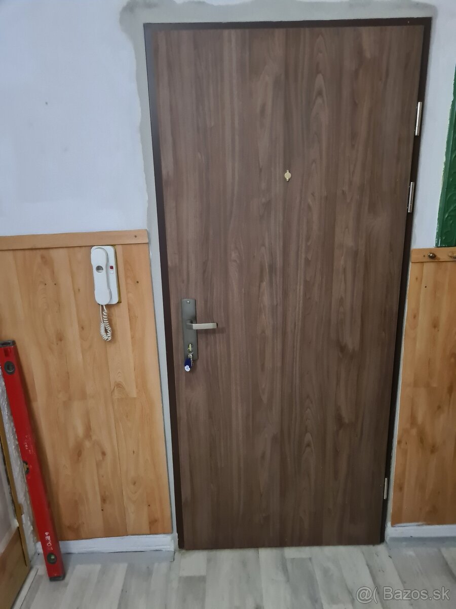 Výmena vchodových dverí do bytu - 5