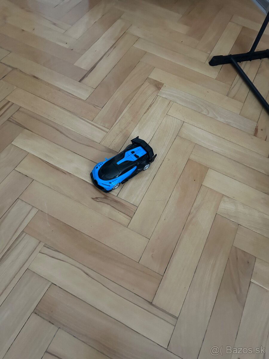 Auto na ovládanie - 5