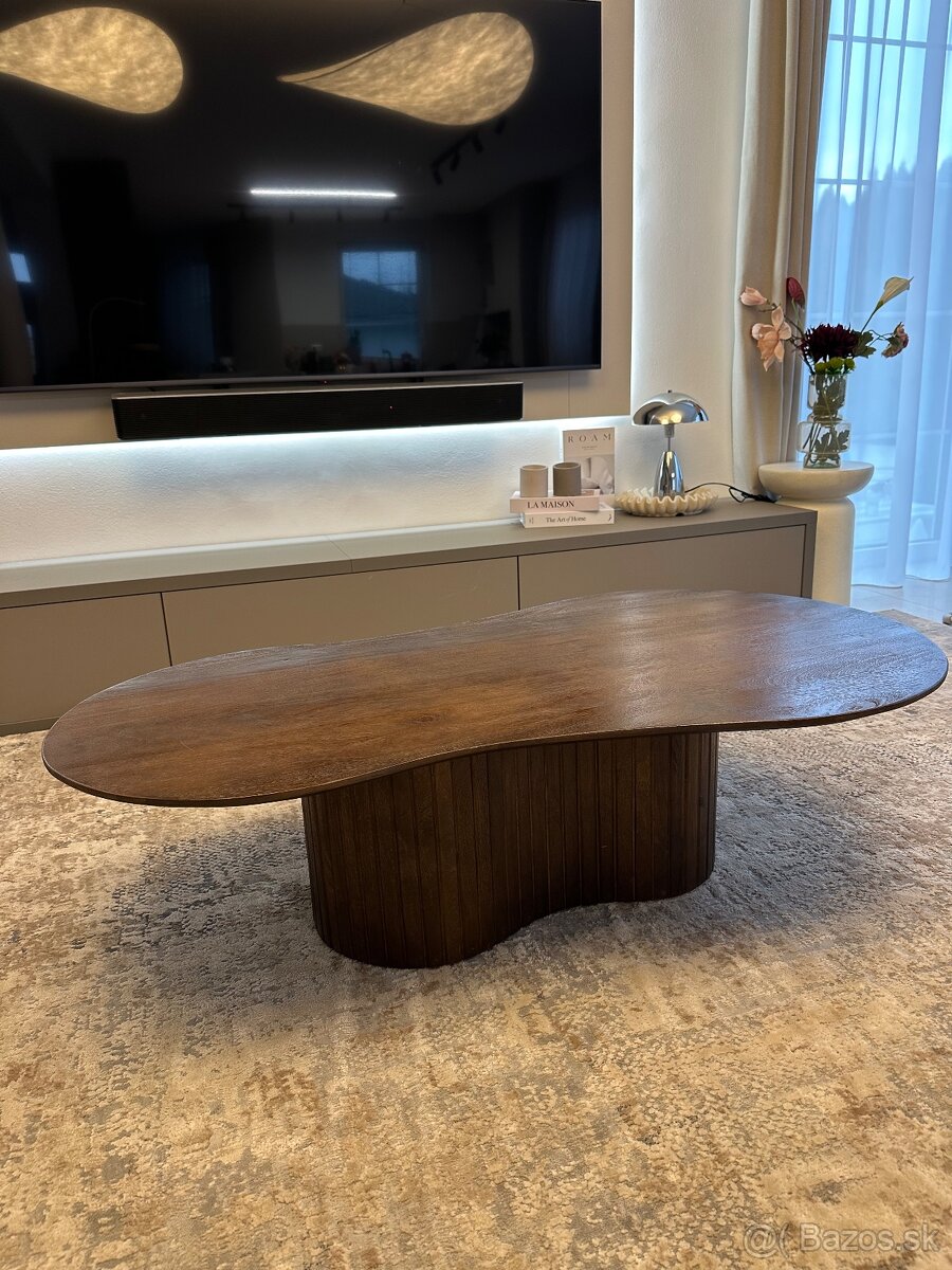 Konferenčný stolík z tmavého dreva so zaobleným dizajnom - 5