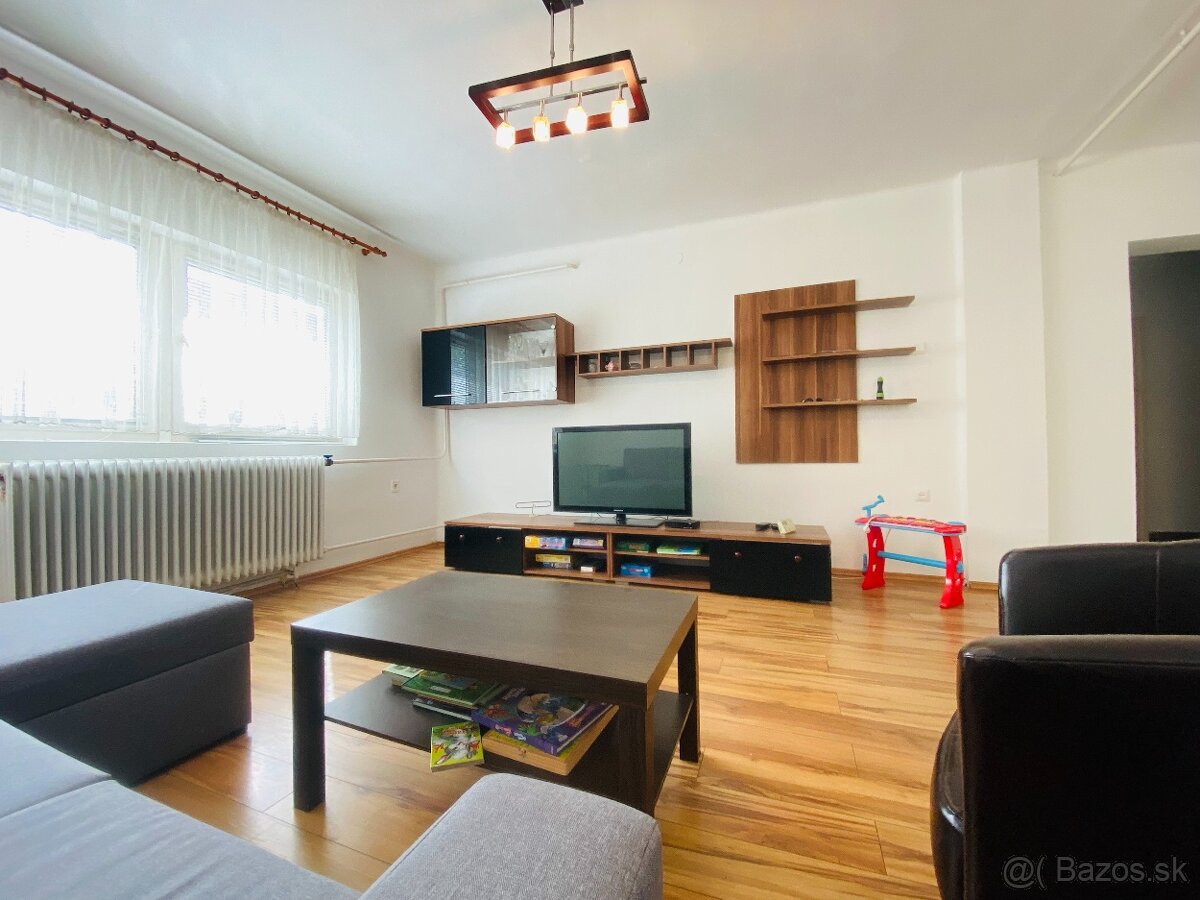 NA PRENÁJOM 4-IZBOVÝ RODINNÝ DOM V TICHEJ LOKALITE, - 5