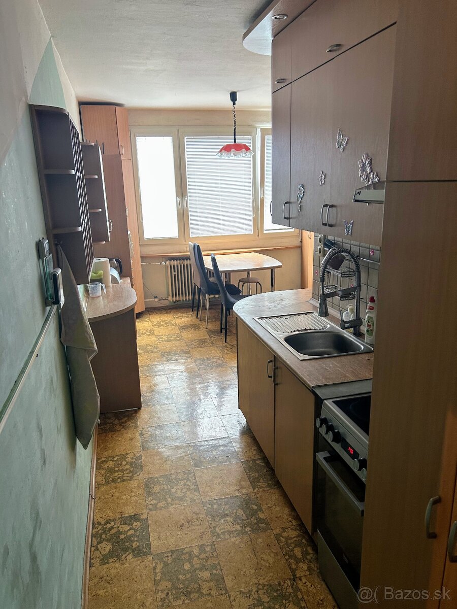 Predám 3 izbový byt - 5