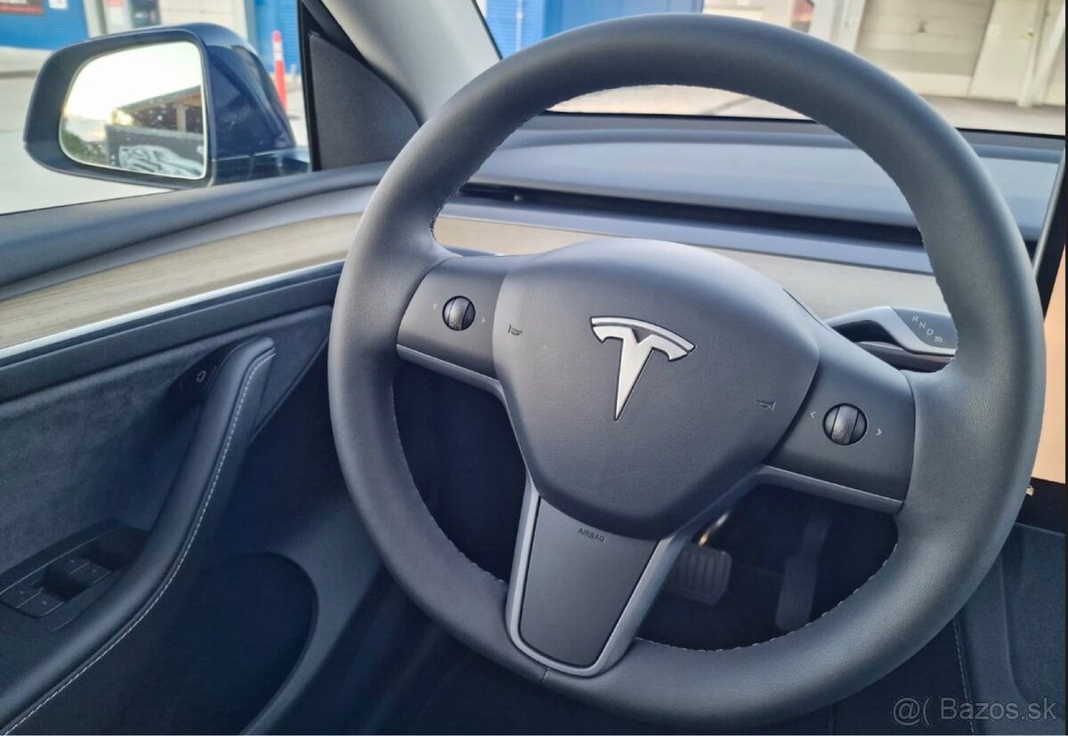 Tesla Model Y Standard Range RWD 60kWh s ťažným - 5