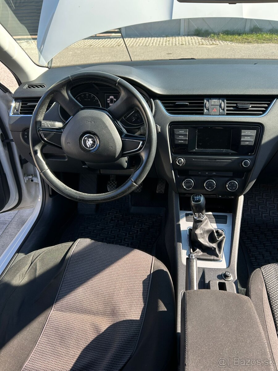 Škoda Octavia Combi-biela - 5