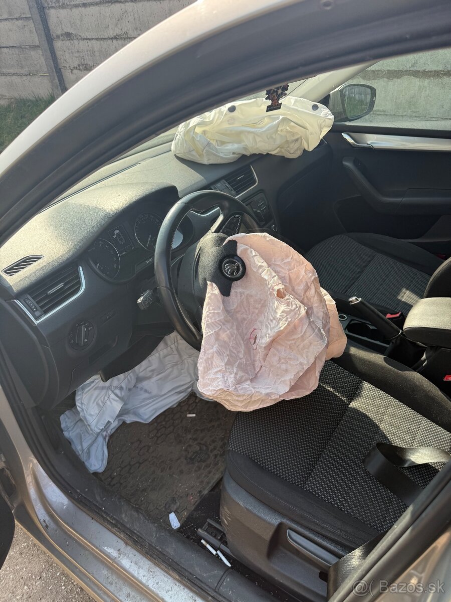 Škoda oktavia 1.6 (búrané) - 5