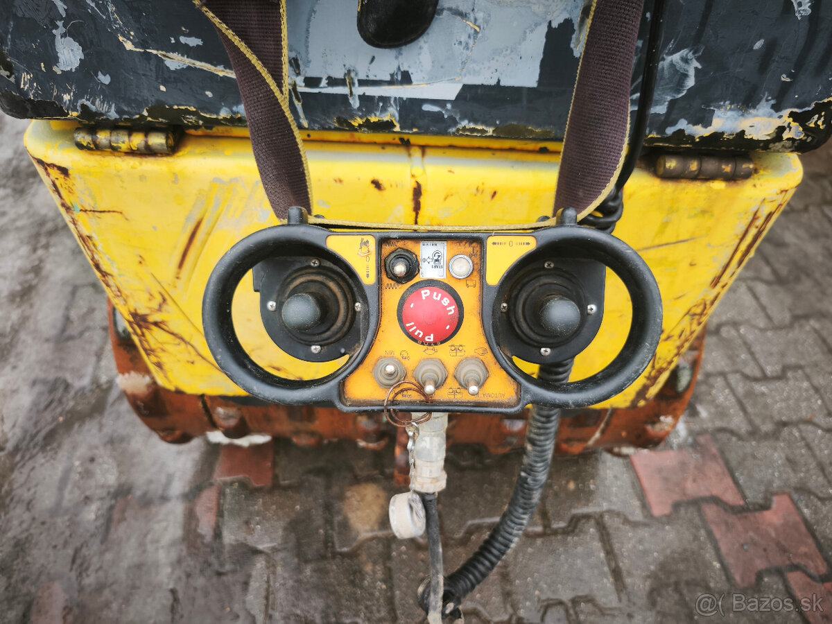 Vibracny valec. Jezkovy valec Bomag BMP 8500 rv2011 850m.h - 5