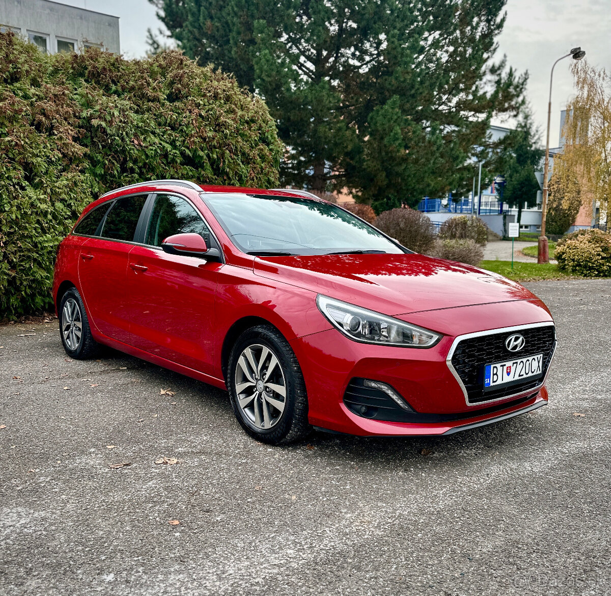 Hyundai i30 CW Kombi 1.4 T-GDi Slovensko - 5