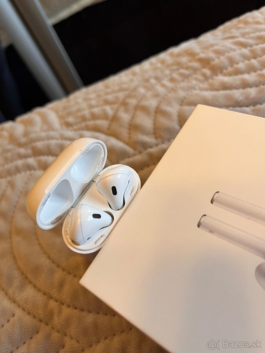 Airpods 2 s bezdrotovym nabijanim - 5