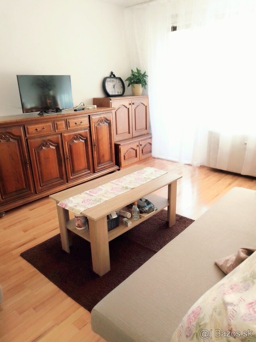 1-izbovy byt 37m2 pri OC Aupark s loggiou - 5